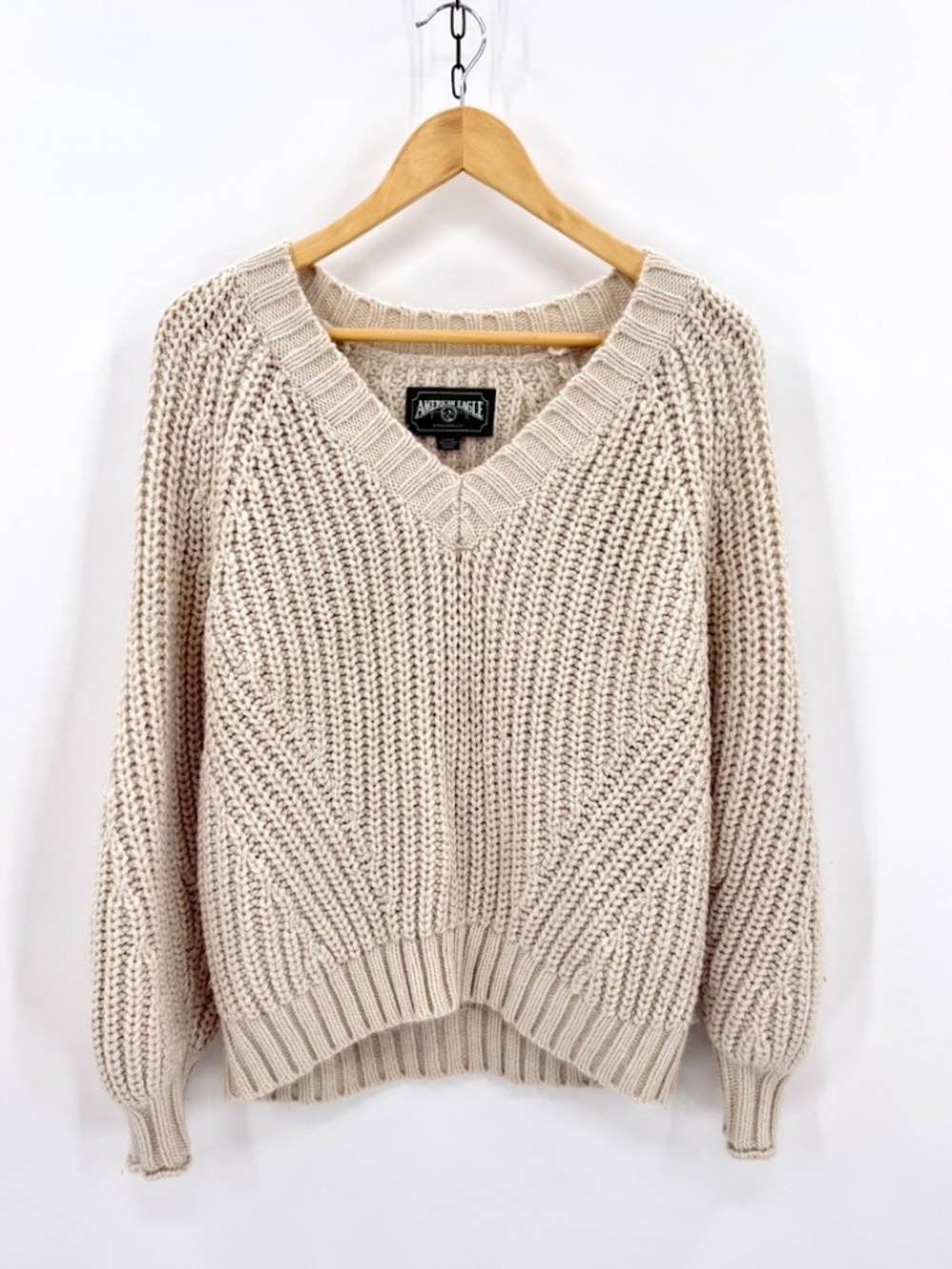 American Eagle Chunky Knit V Neck Sweater Womens Small S Cream Oversized Slouchy